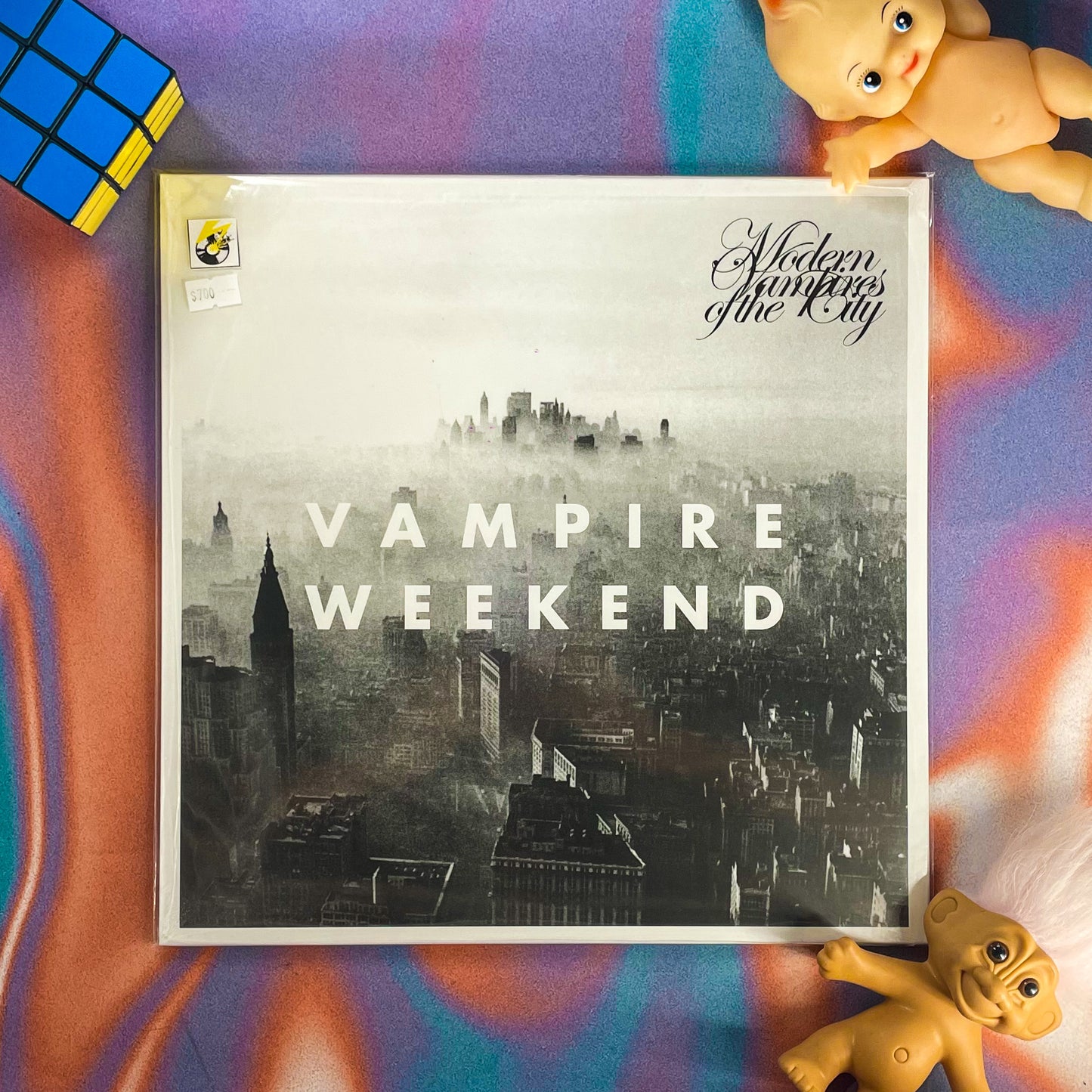 Vampire Weekend - Modern Vampires of the City